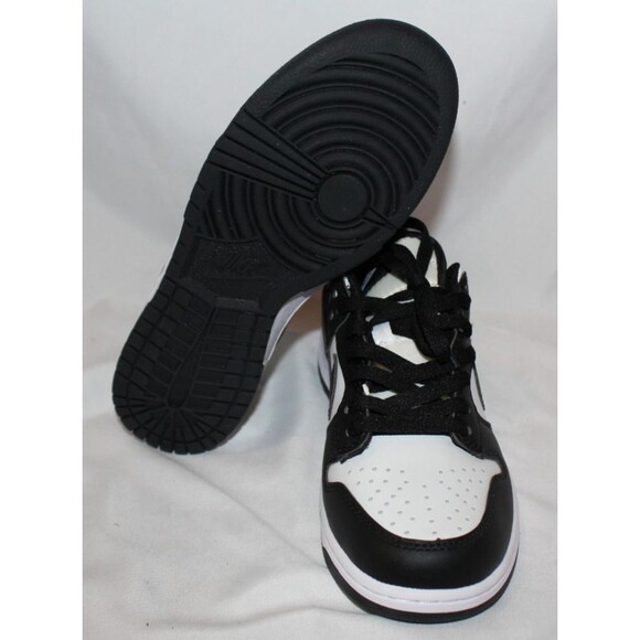NIKE WOMEN'S SB DUNK LOW PRO BLACK WHITE SNEAKERS NIB - Picture 7 of 7